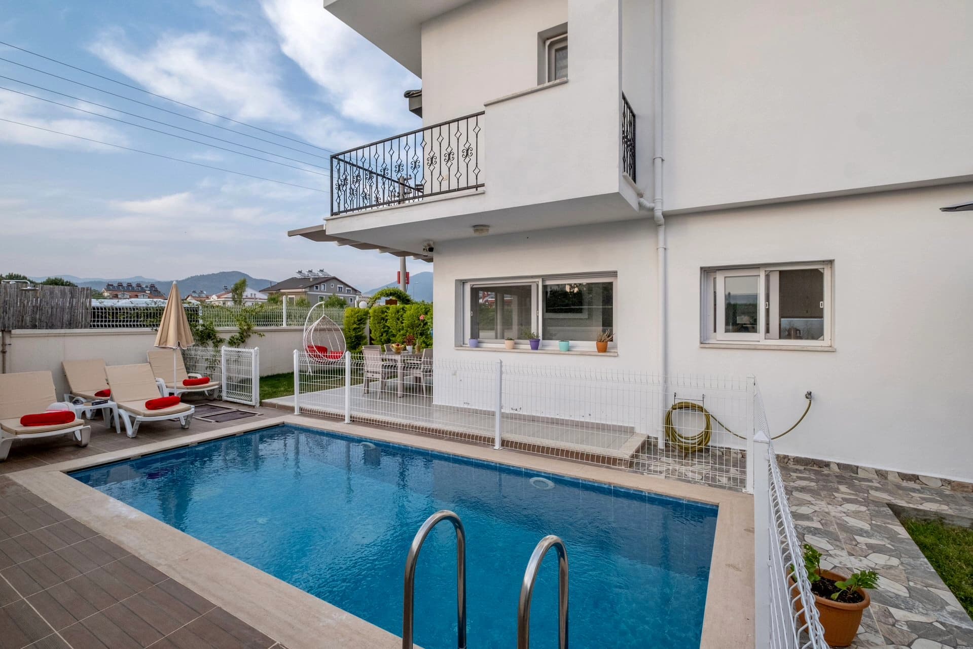 Villa Sarmaşık Korunaklı Havuz 11