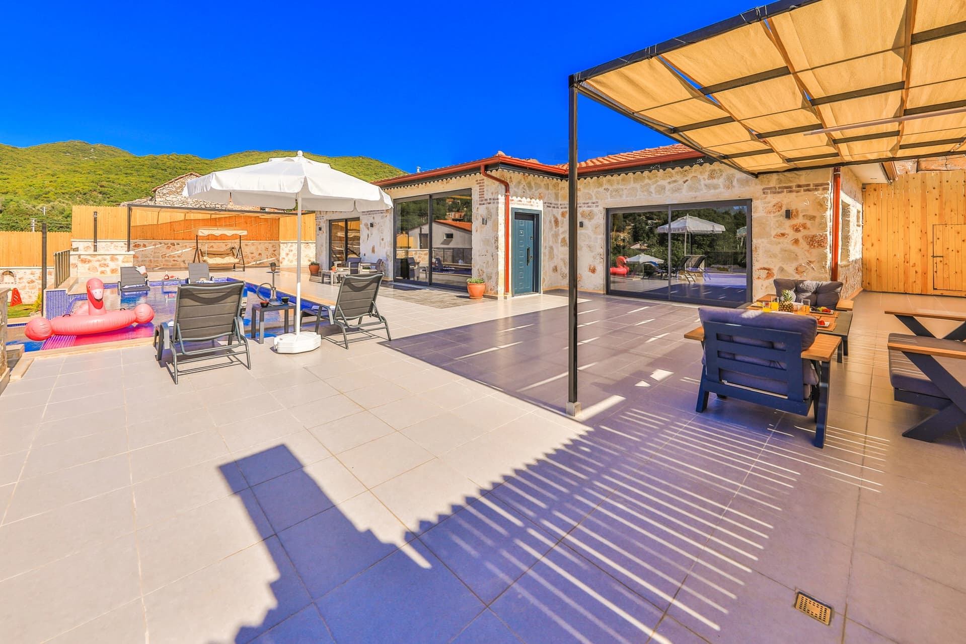 Villa Isında Konağı Korunaklı Havuz 44