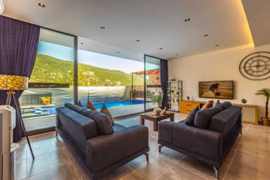 Villa Neon Korunaklı Havuz 99