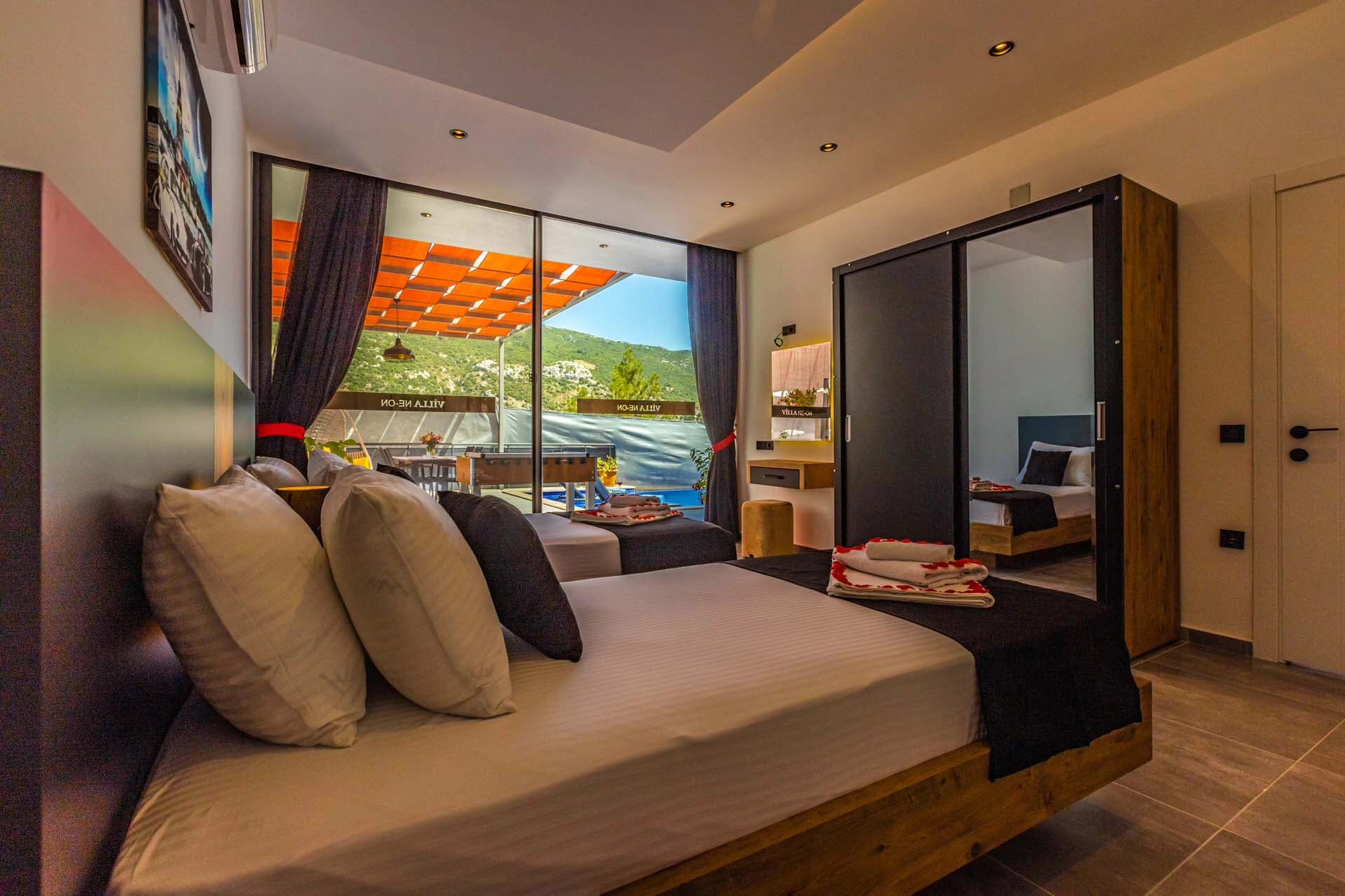 Villa Neon İslamlar 24