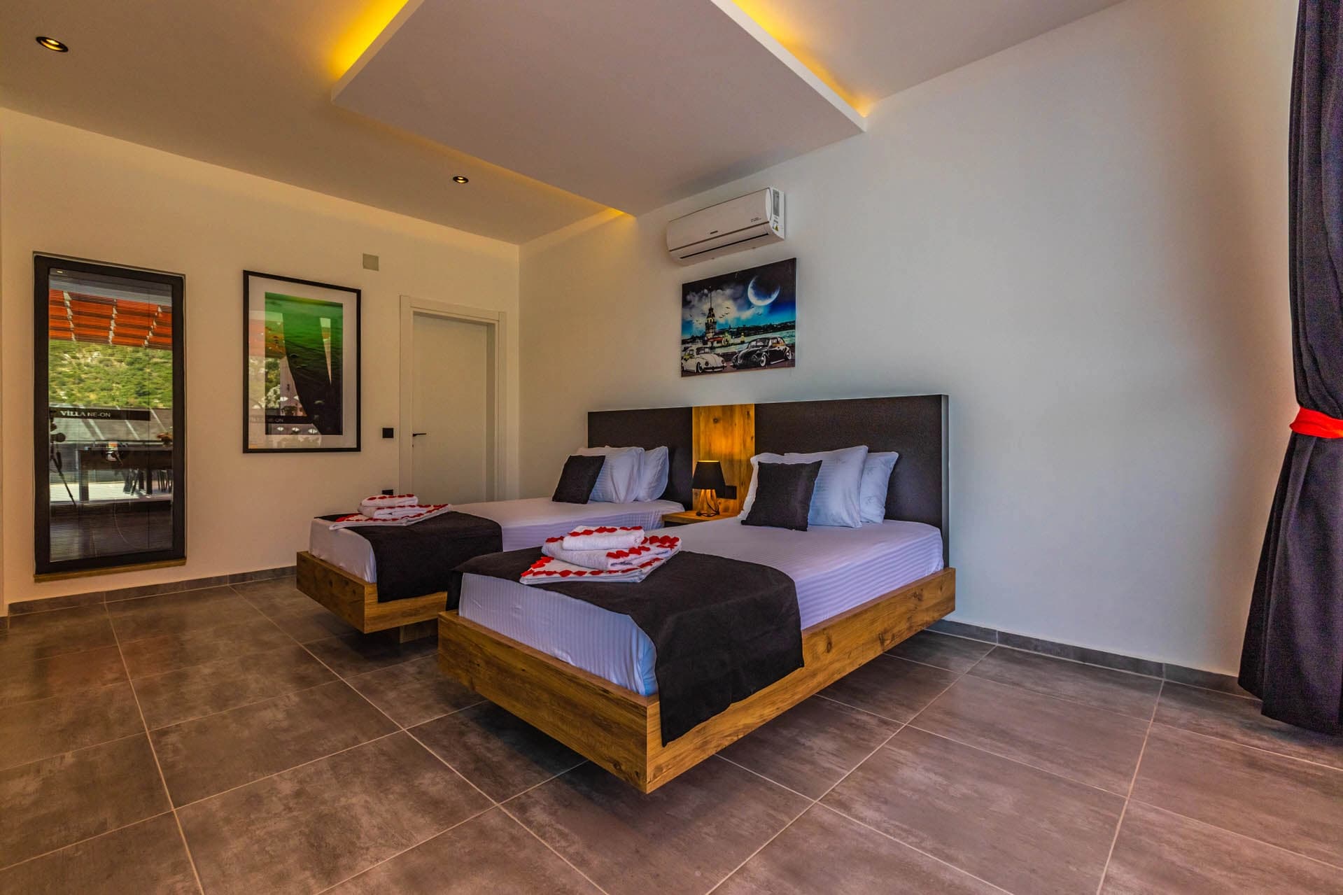 Villa Neon Korunaklı Havuz 73