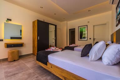 Villa Neon İslamlar 80