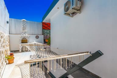 Villa Neon Korunaklı Havuz 35