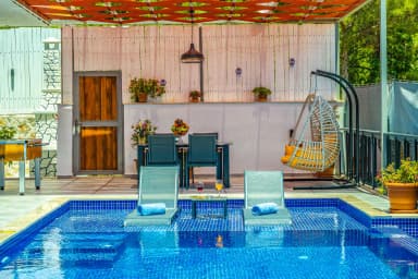 Villa Neon İslamlar 76