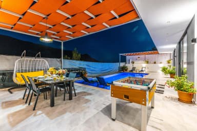 Villa Neon Korunaklı Havuz 43