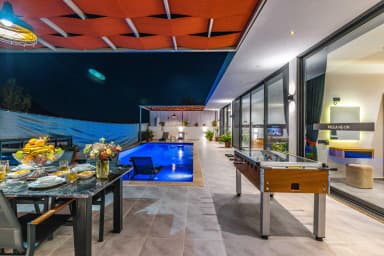 Villa Neon Korunaklı Havuz 29