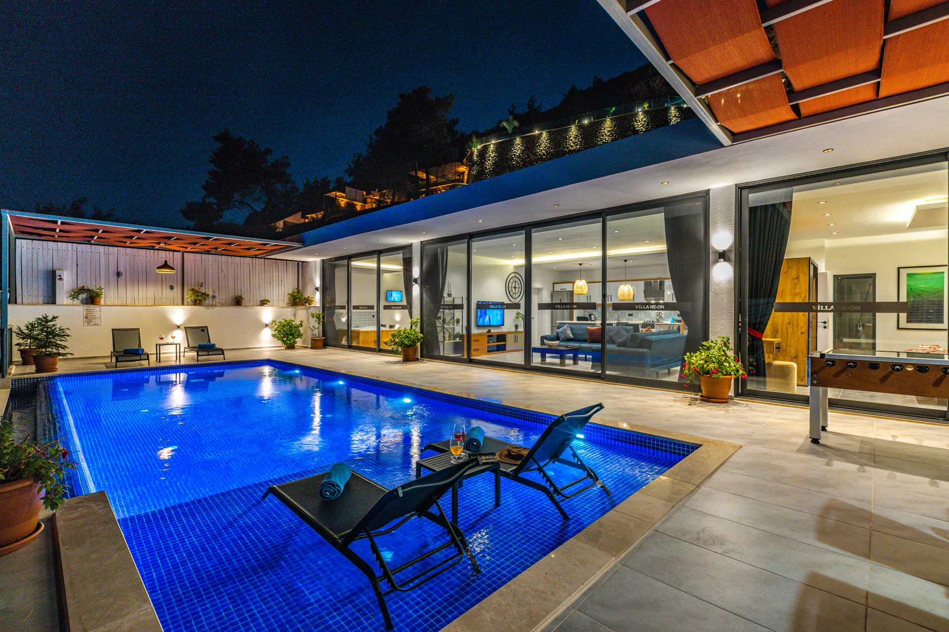 Villa Neon İslamlar 84