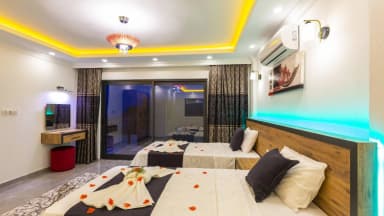 Villa Night Korunaklı Havuz 30