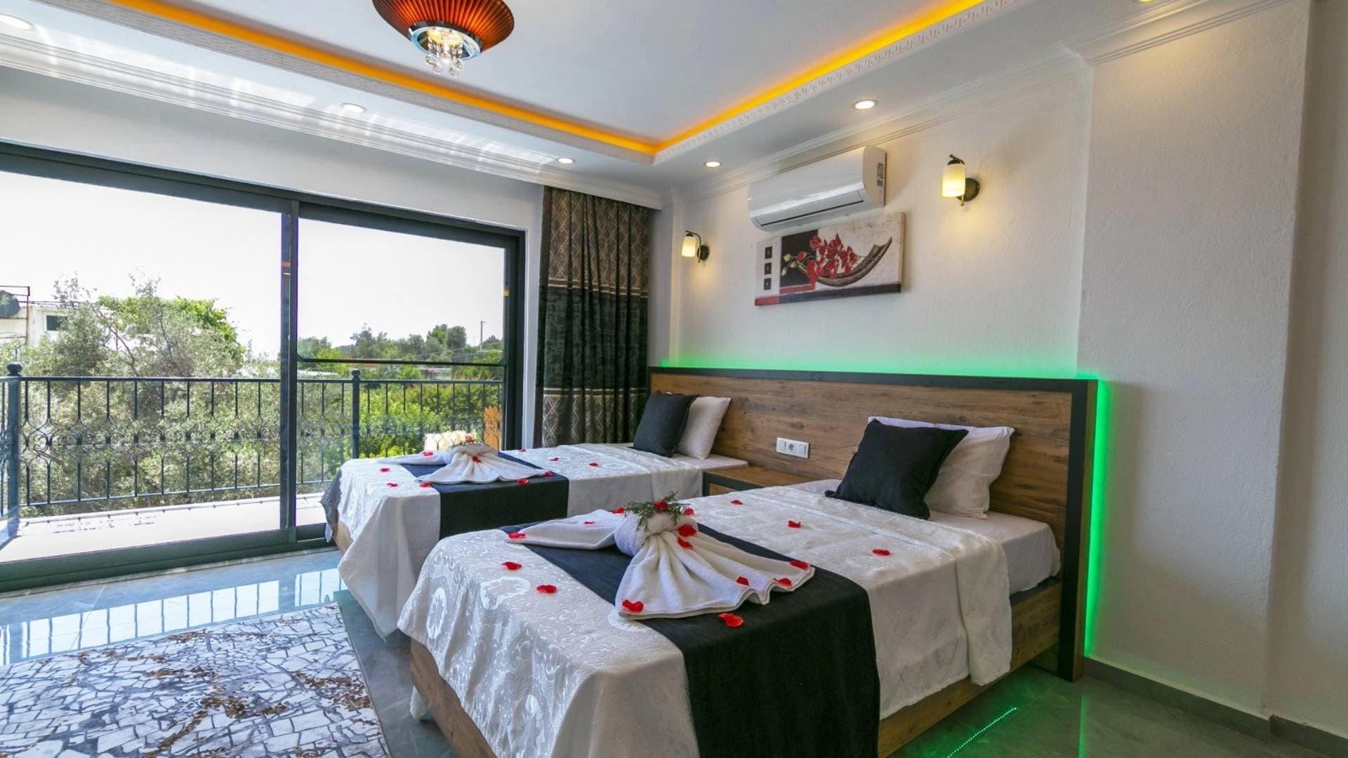Villa Night Korunaklı Havuz 58