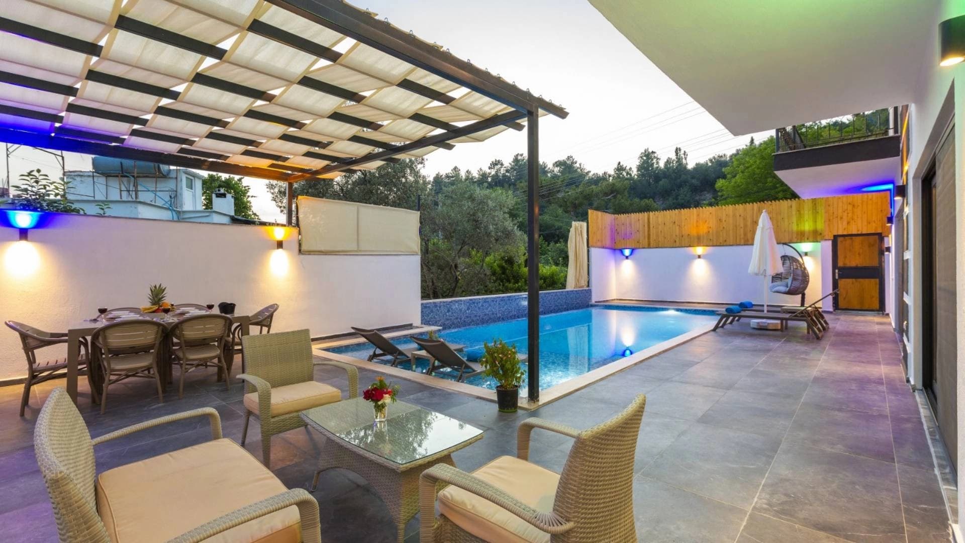 Villa Night Korunaklı Havuz 84