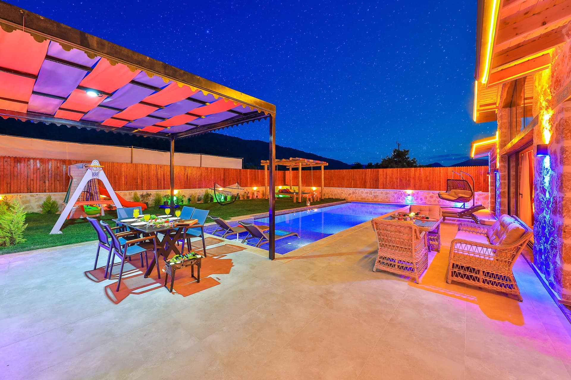 Villa Düşler Bahçesi Korunaklı Havuz 39