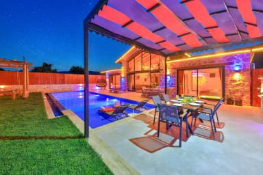 Villa Düşler Bahçesi Korunaklı Havuz 45