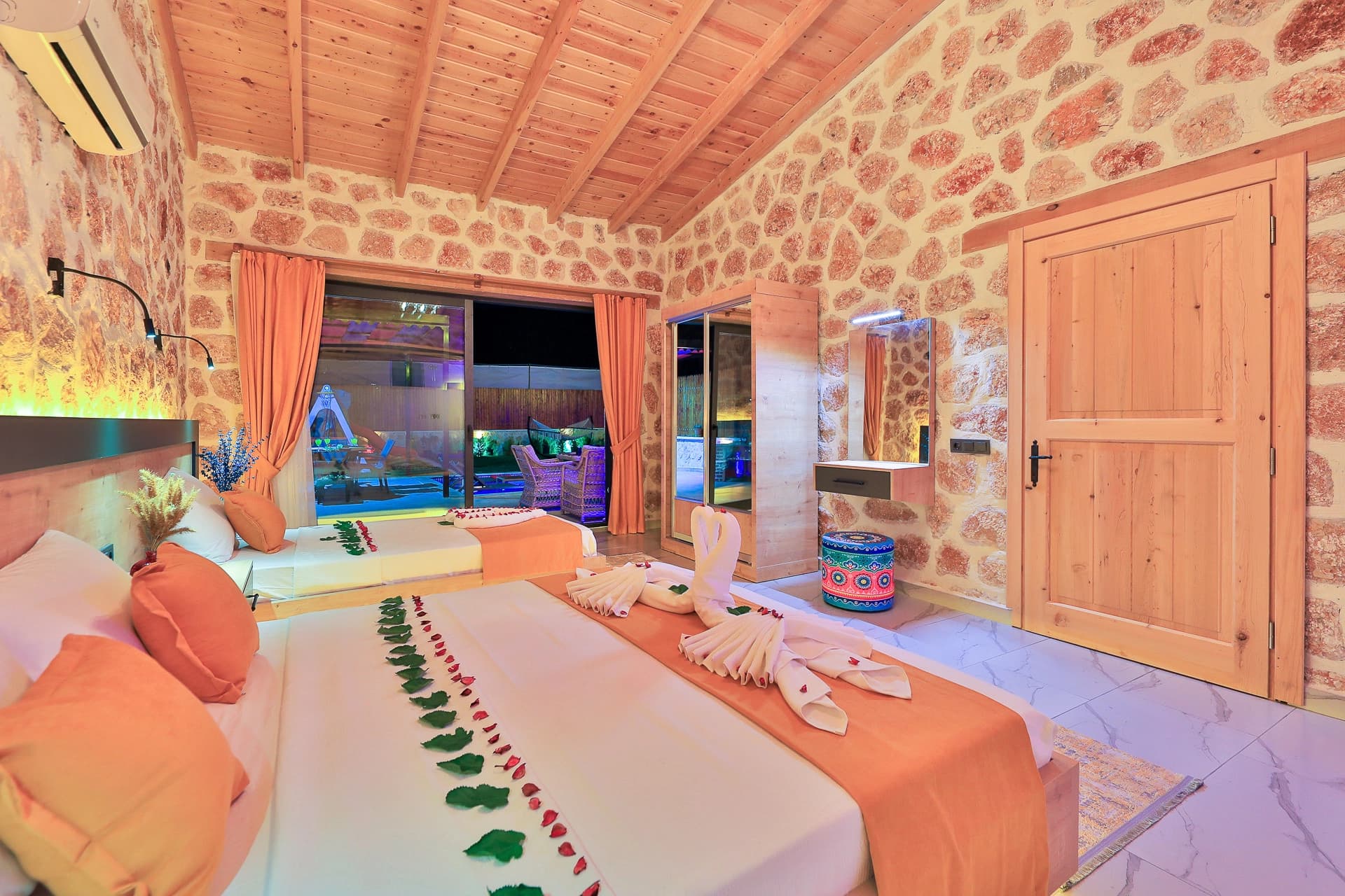 Villa Düşler Bahçesi Korunaklı Havuz 41