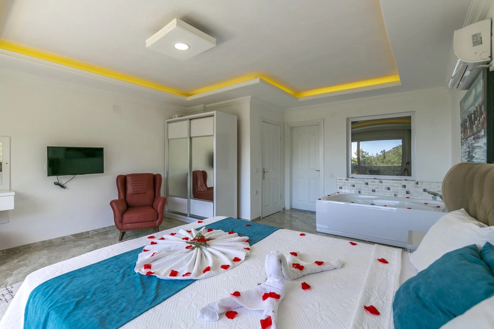 Villa Domino Korunaklı Havuz 11