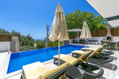 Villa Domino Korunaklı Havuz 93