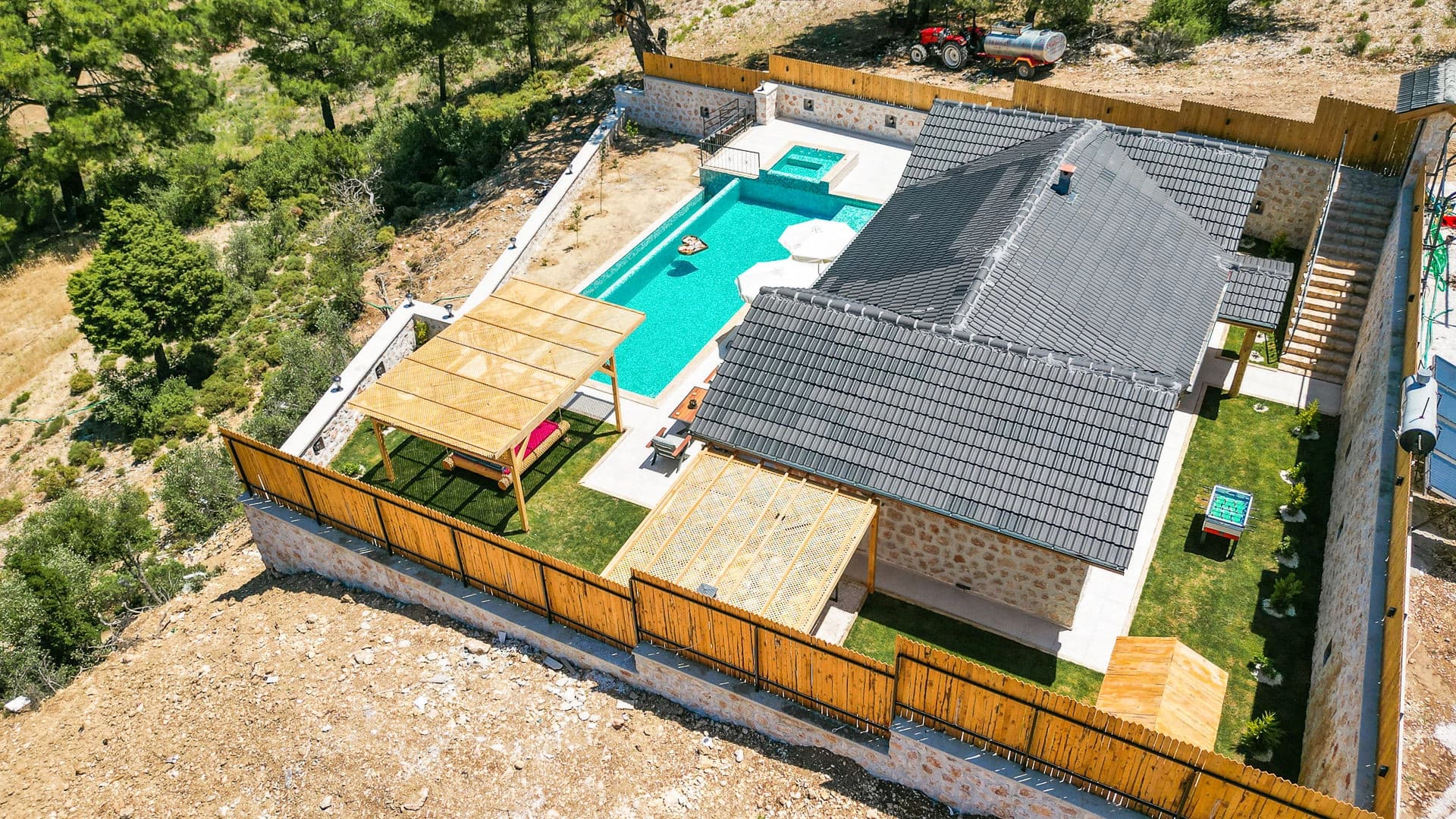 Villa Artena Korunaklı Havuz 17
