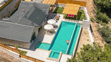 Villa Artena Korunaklı Havuz 31