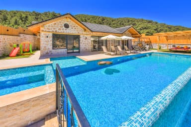 Villa Artena Korunaklı Havuz 43