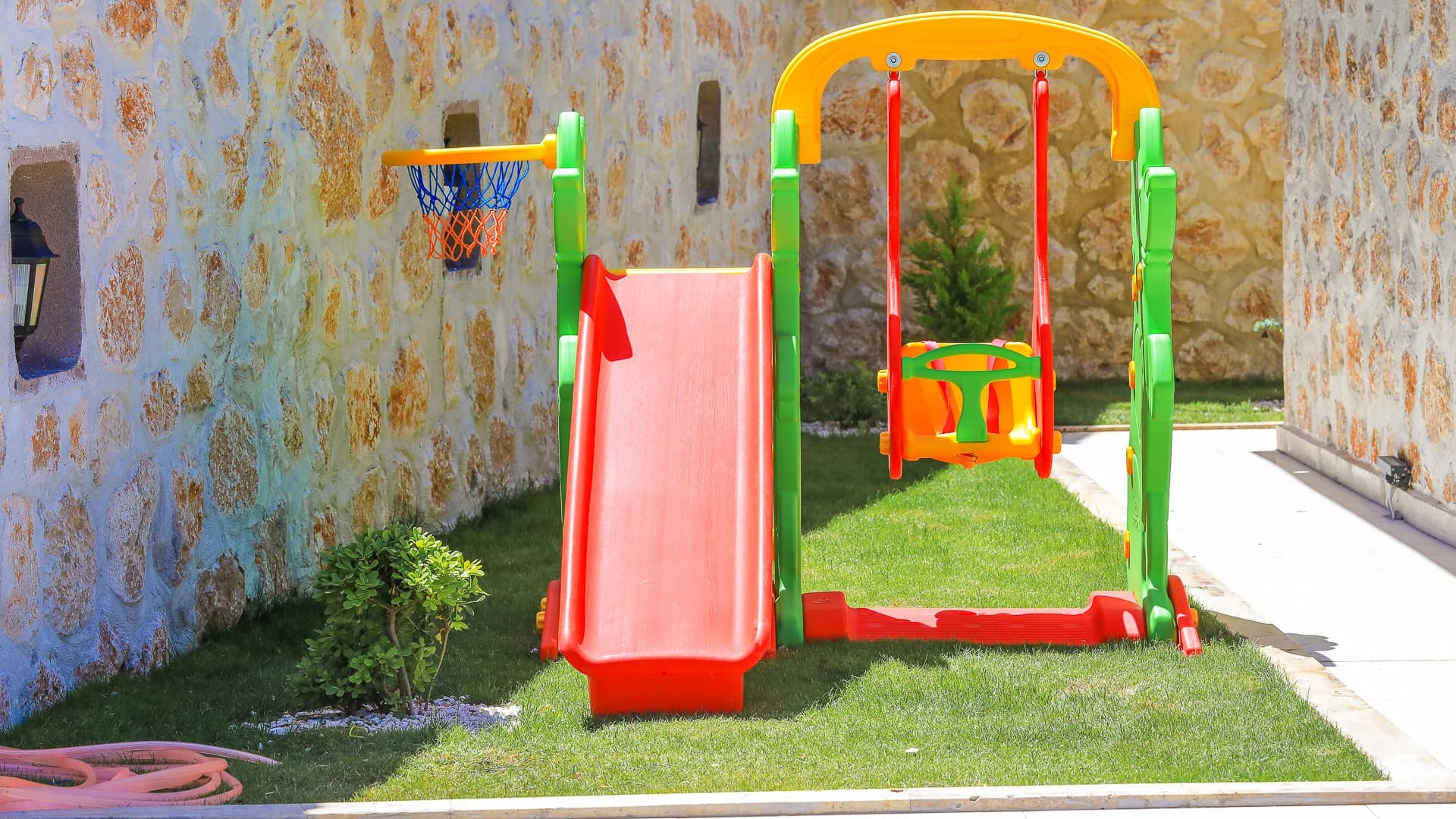Villa Artena Korunaklı Havuz 65