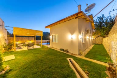 Villa Belis Korunaklı Havuz 50