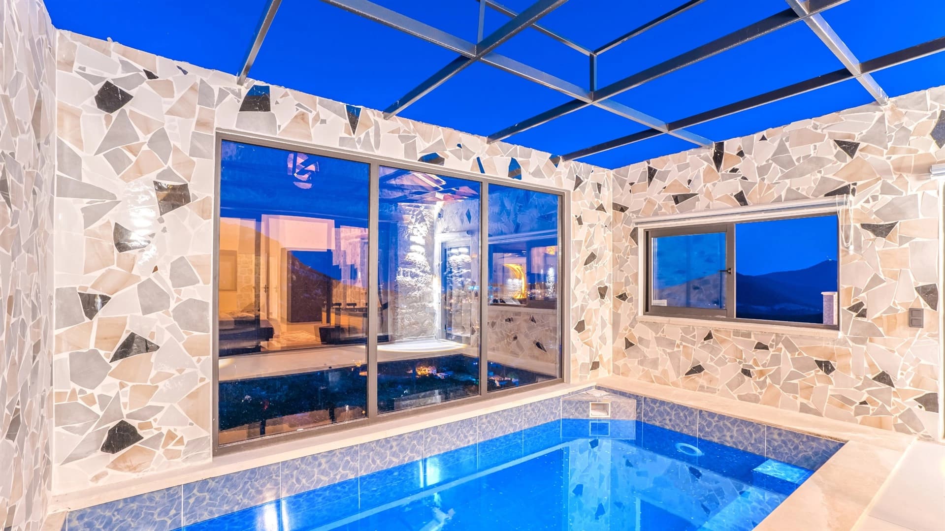 Villa Kartal Tepesi Korunaklı Havuz 32