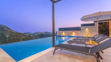 Villa Kartal Tepesi Korunaklı Havuz 50