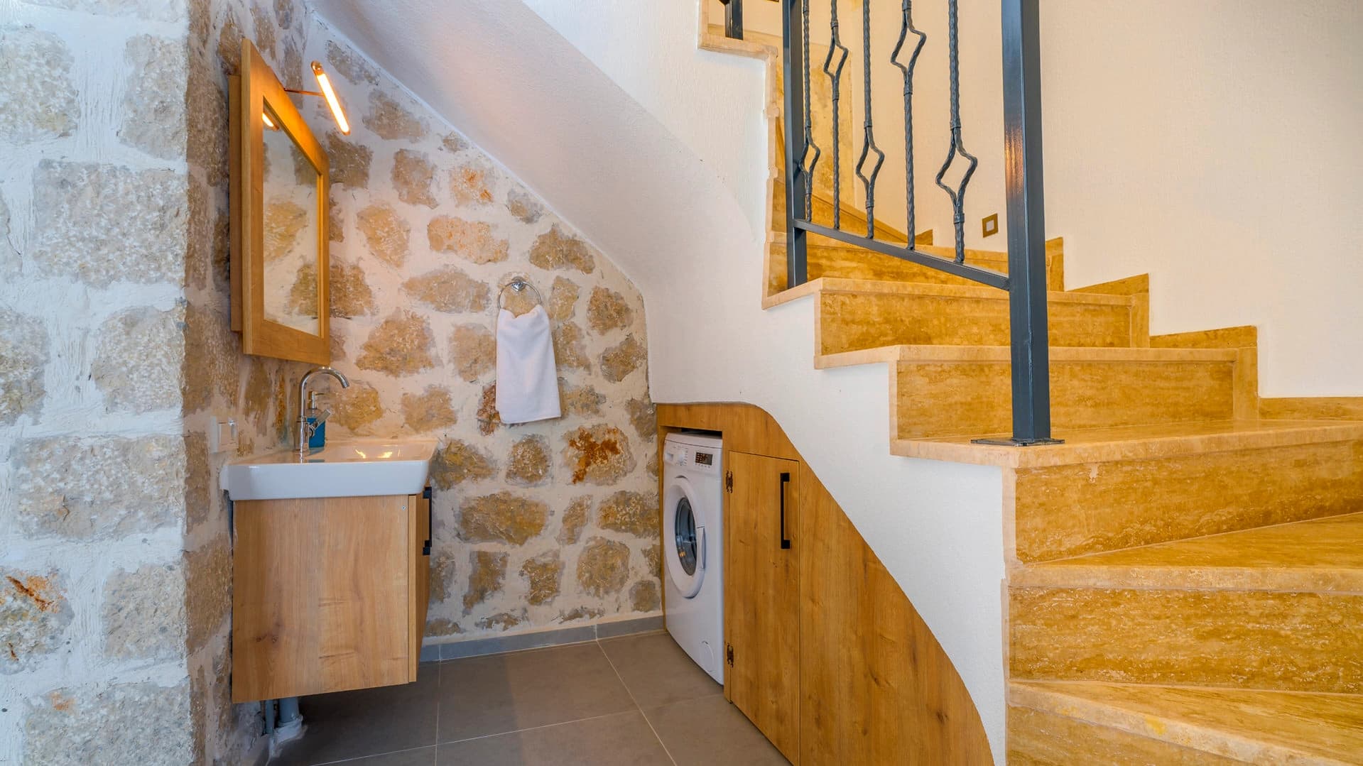 Villa Çamlık Korunaklı Havuz 53