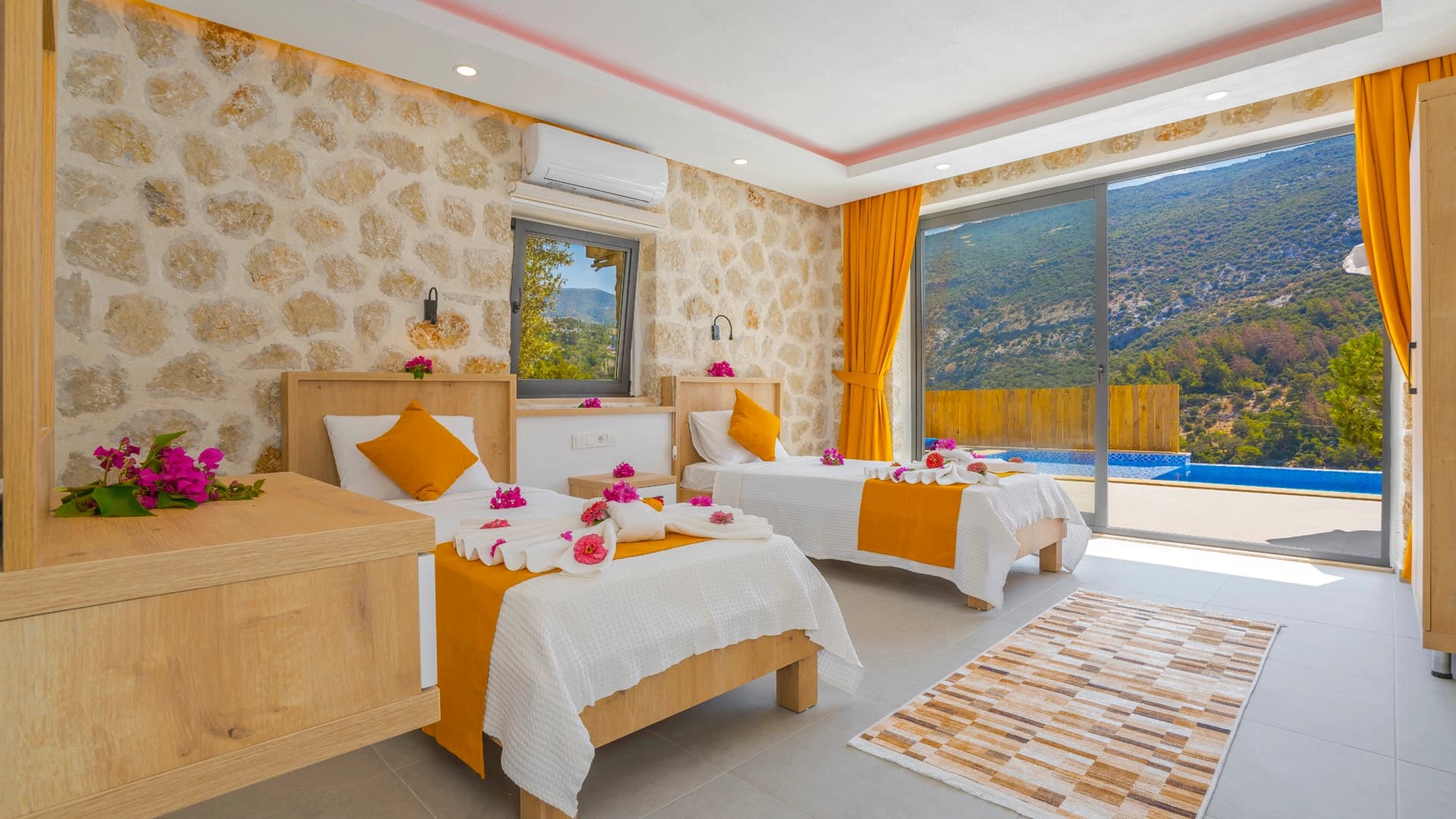 Villa Çamlık Korunaklı Havuz 75