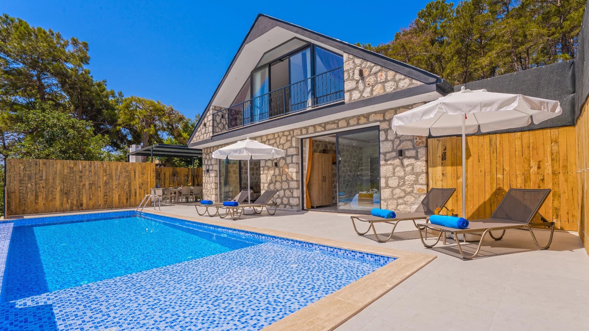 Villa Çamlık Korunaklı Havuz 51