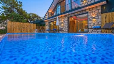 Villa Çamlık Korunaklı Havuz 29