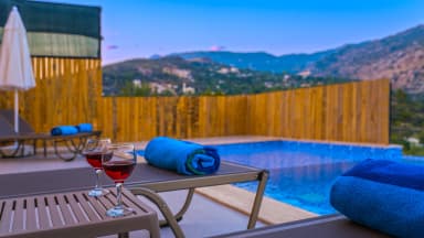 Villa Çamlık Korunaklı Havuz 85