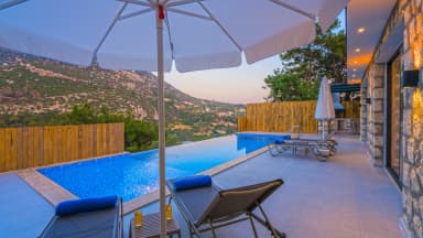 Villa Çamlık Korunaklı Havuz 99