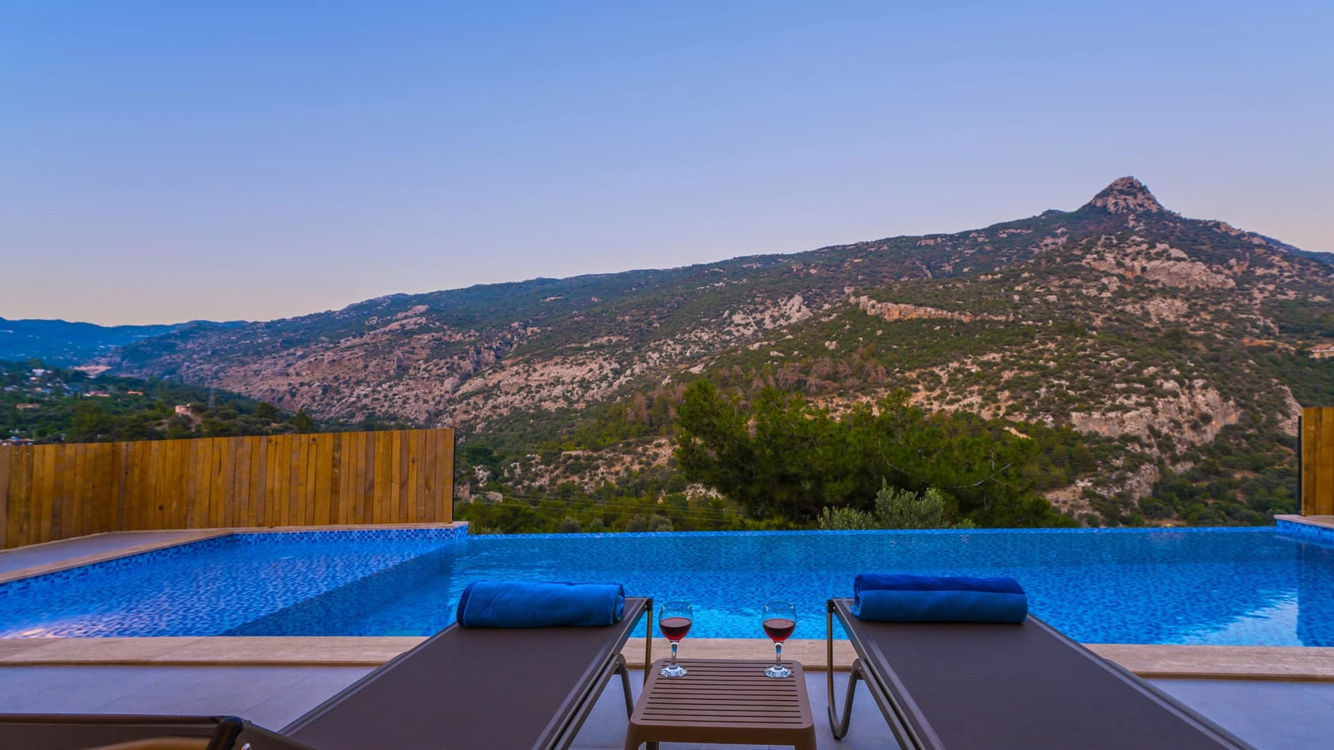 Villa Çamlık Korunaklı Havuz 37