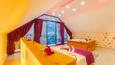 Villa Çamlık Korunaklı Havuz 95