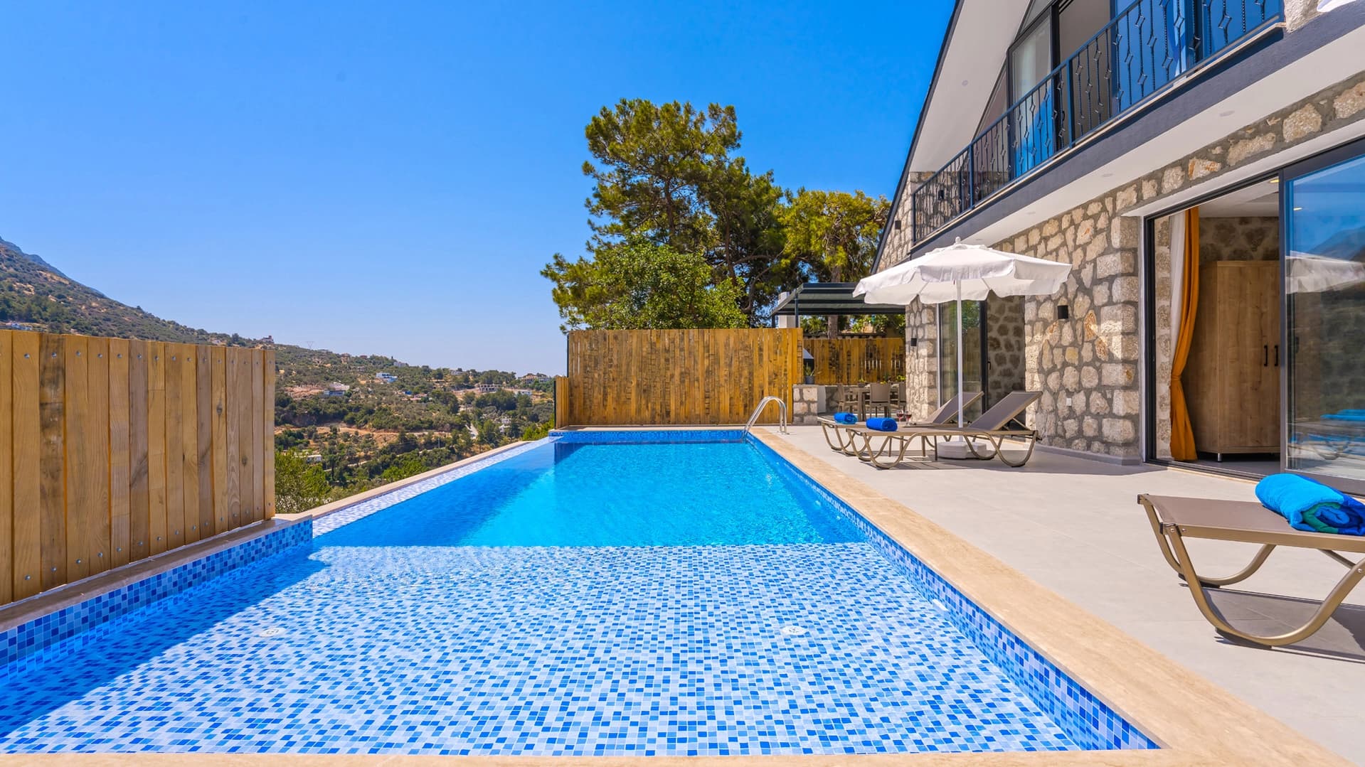 Villa Çamlık Korunaklı Havuz 79