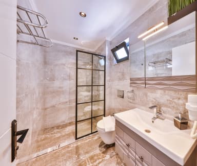 Villa Parle Korunaklı Havuz 92