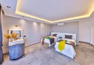 Villa Parle Korunaklı Havuz 50