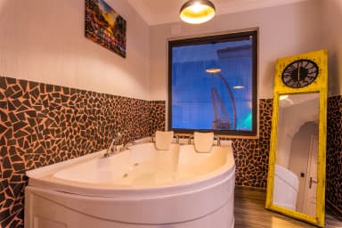 Villa Gece Korunaklı Havuz 57