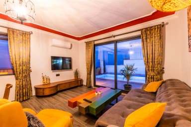 Villa Gece Korunaklı Havuz 15