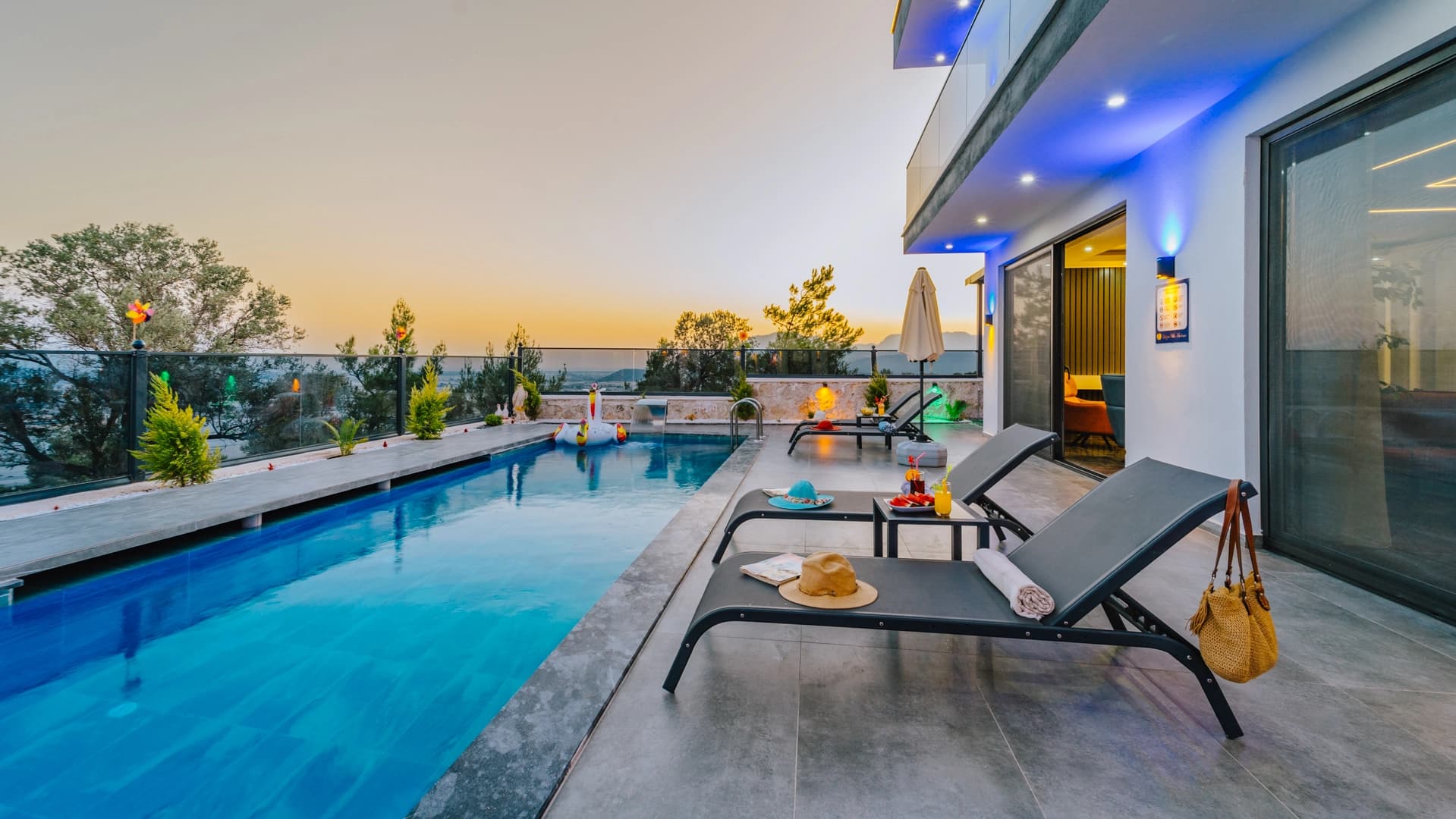 Villa Water Moon Çocuk Havuzu 13