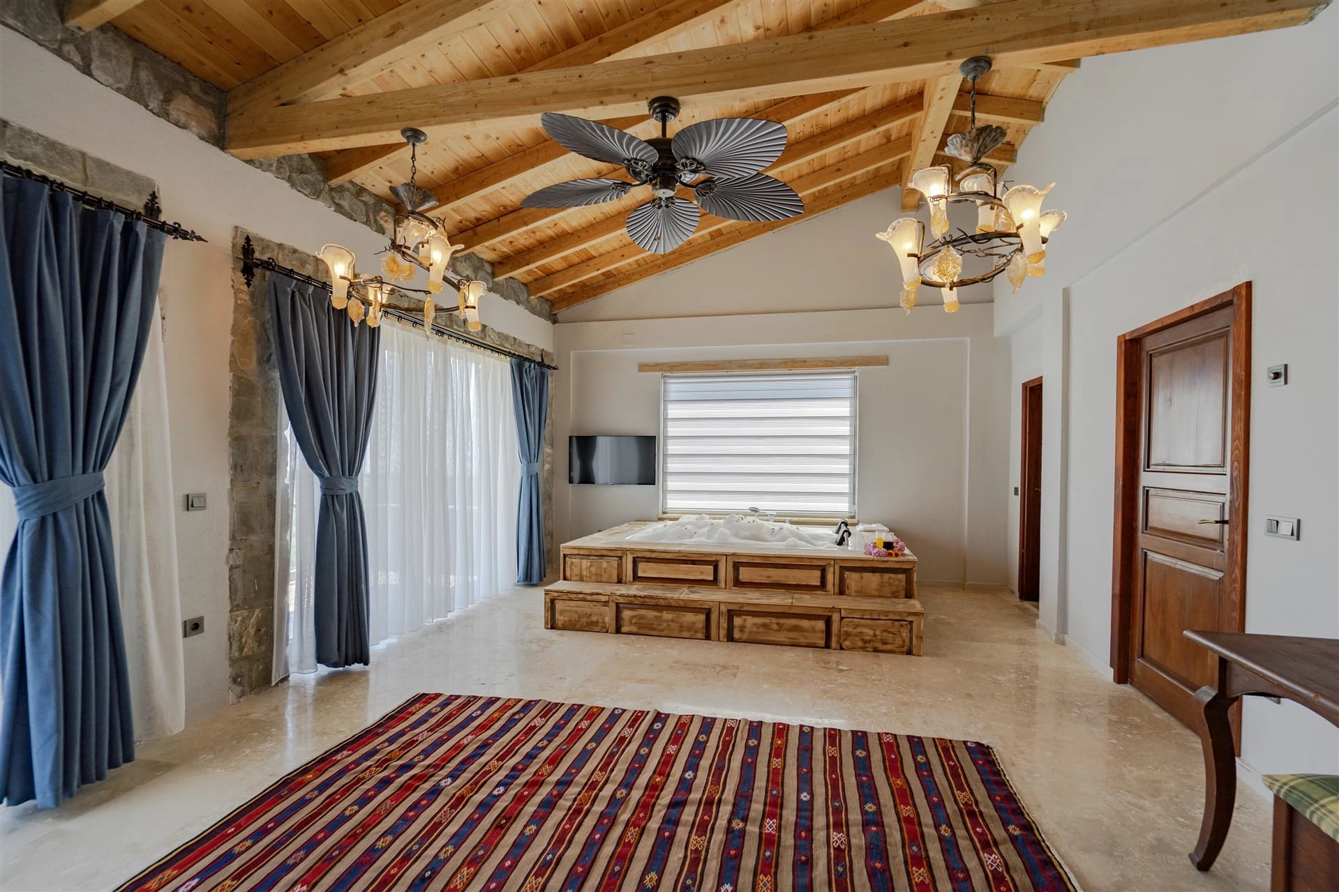 Villa Harika Korunaklı Havuz 75