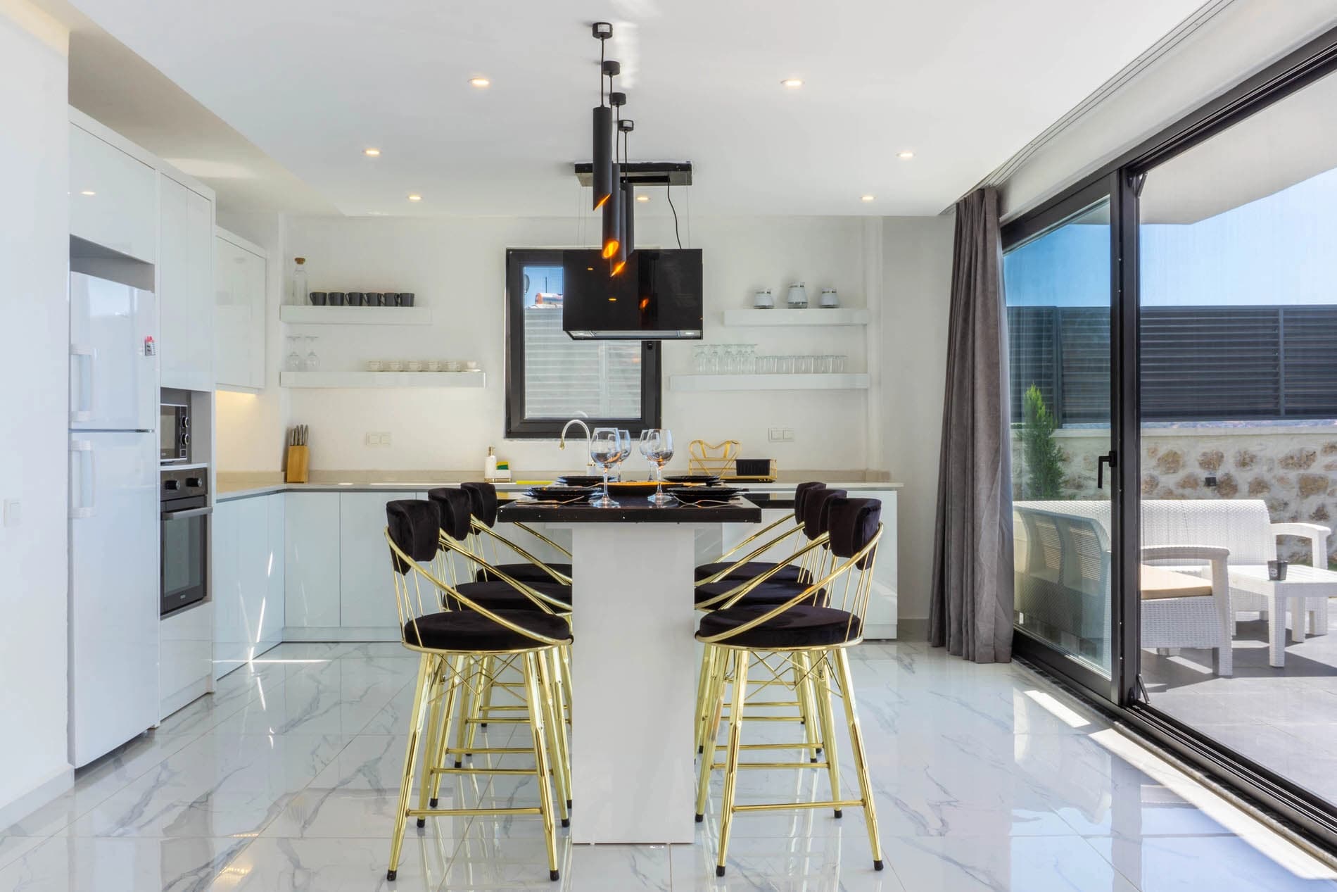 Villa Şira Korunaklı Havuz 83