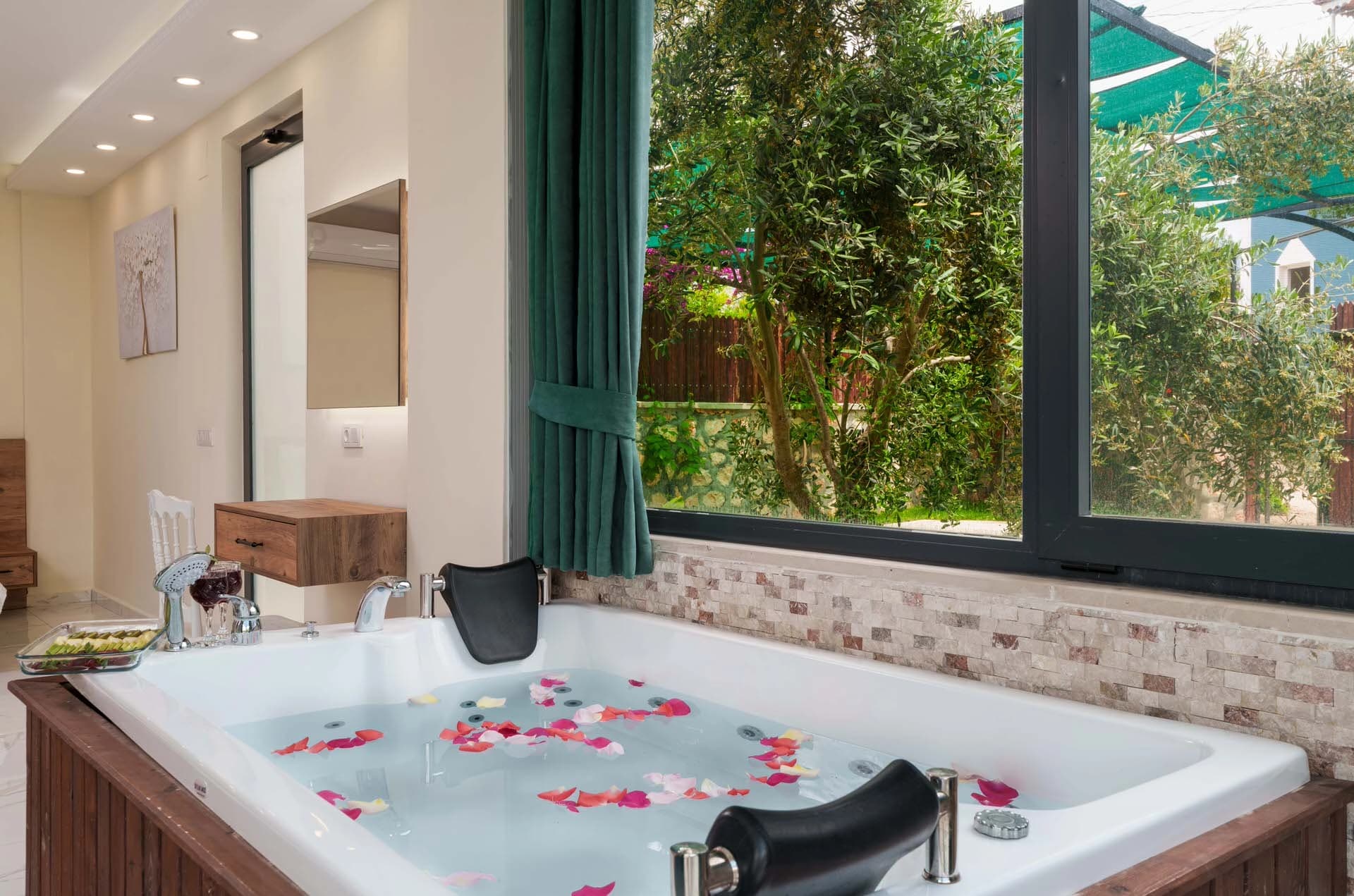 Villa Elena 1 Korunaklı Havuz 54