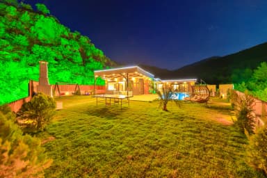 Villa Kırca Korunaklı Havuz 84