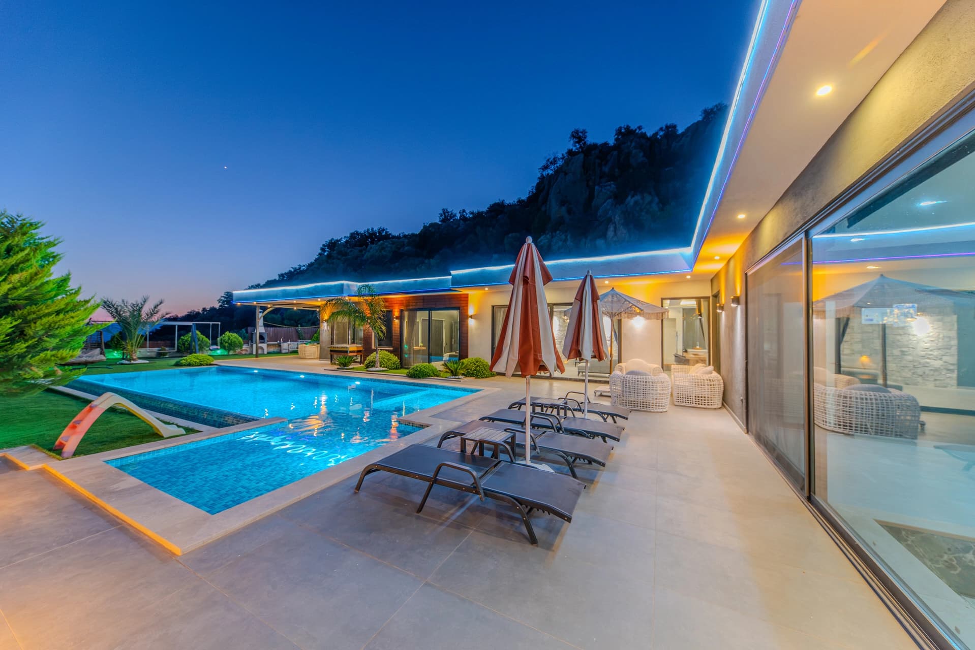 Villa Kırca Korunaklı Havuz 98
