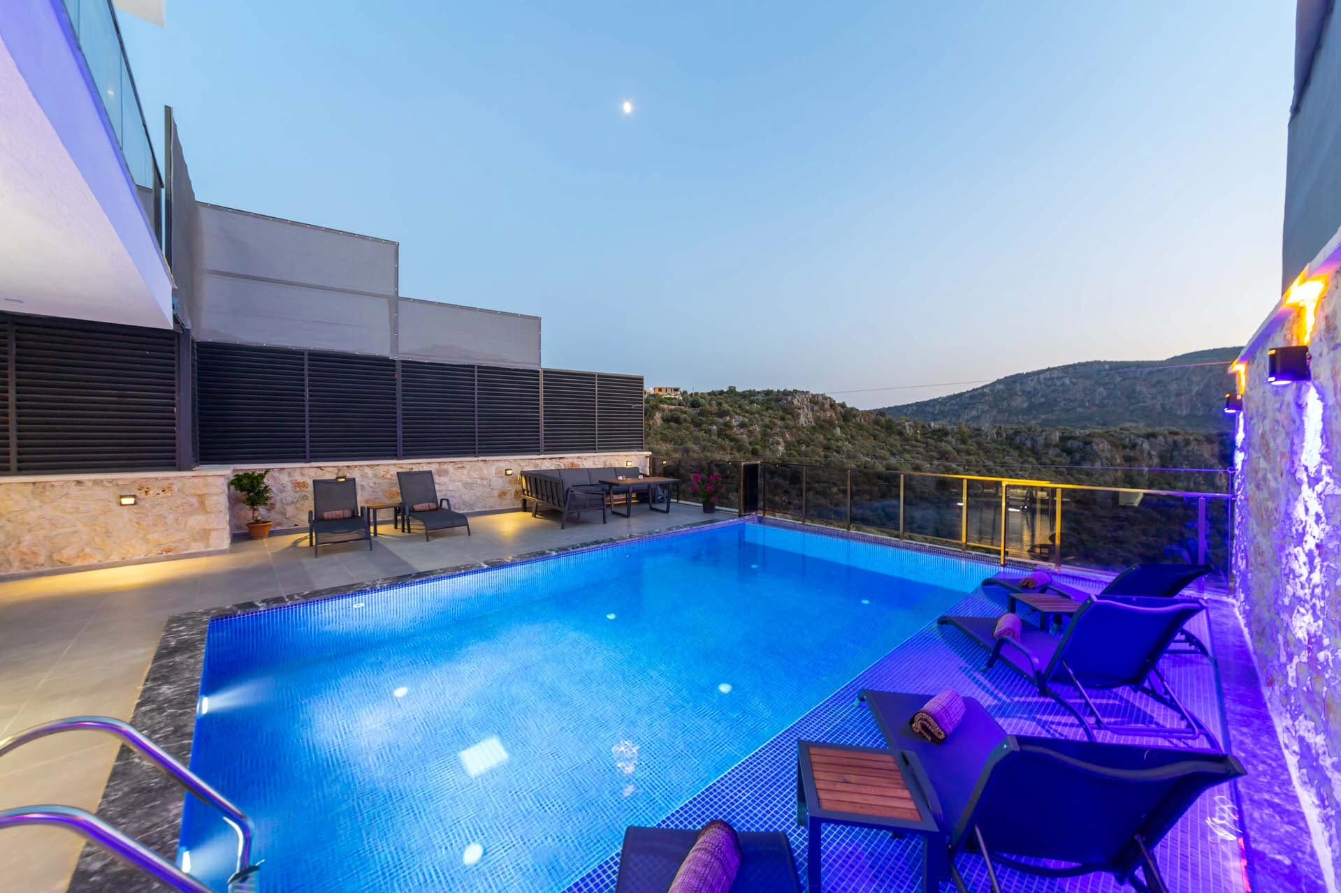 Villa Zumak İstanbul Korunaklı Havuz 17