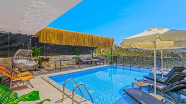 Villa Zumak İstanbul Korunaklı Havuz 37