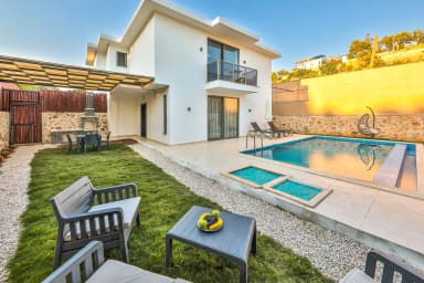 Villa Perla Korunaklı Havuz 98