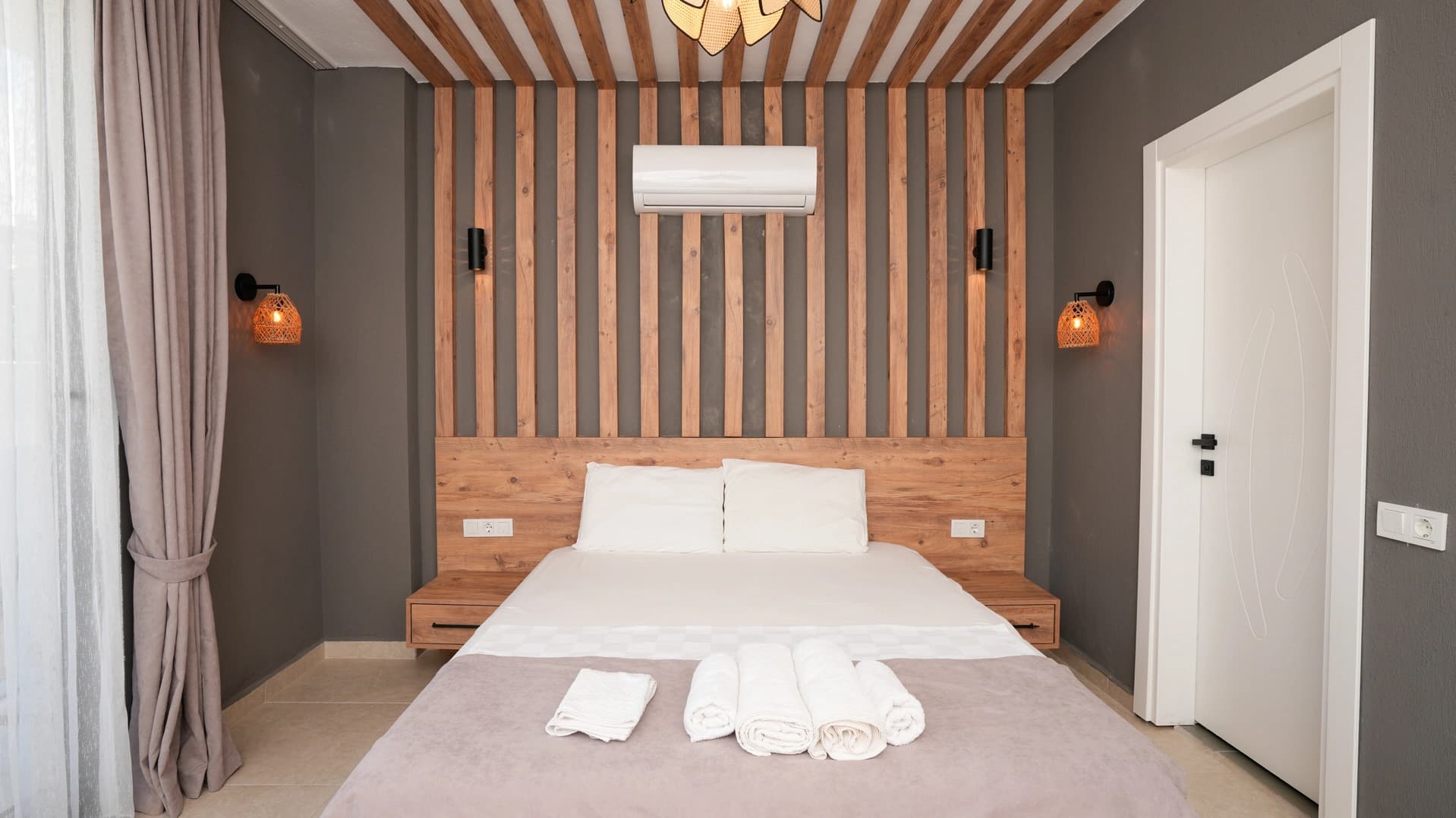 Villa Luvi Korunaklı Havuz 49