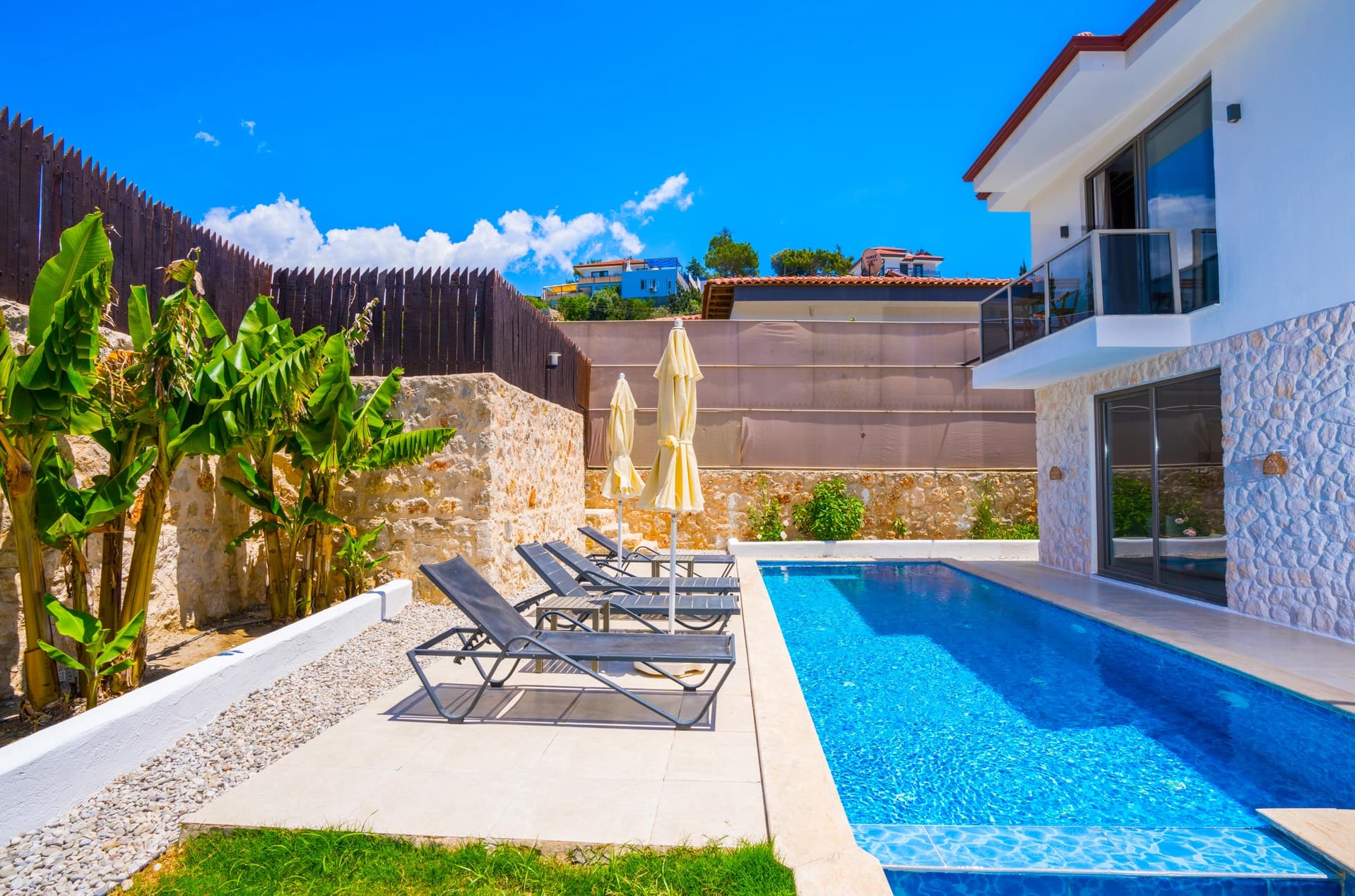 Villa Luvi Korunaklı Havuz 27